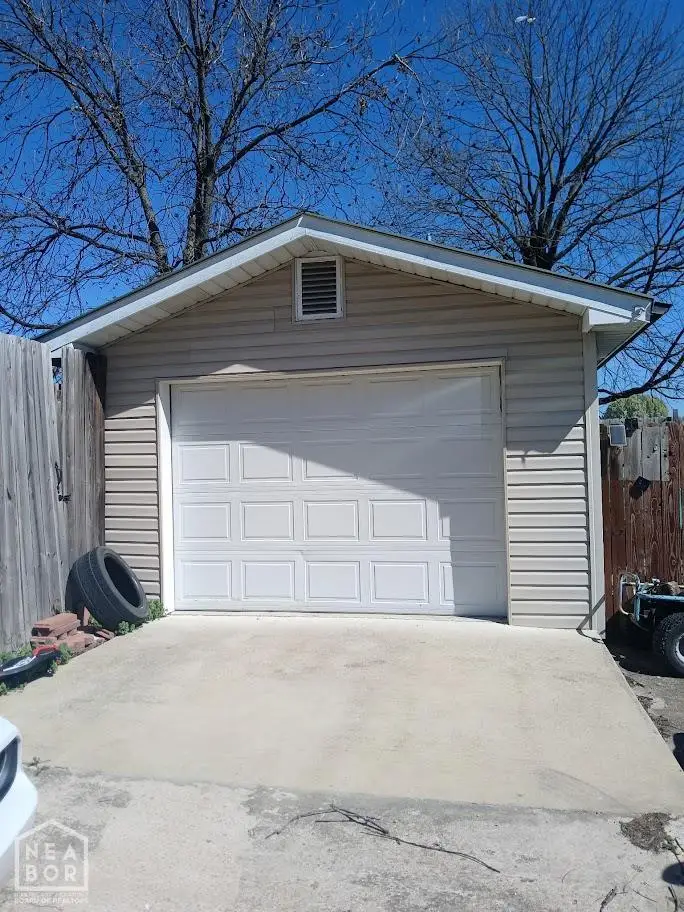 503 E Court Street E, Paragould, AR 72450 - #3