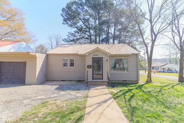 2104 Hampton Drive, Jonesboro, AR 72401