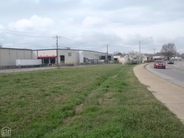 400 E Beebe Capps, Searcy, AR 72143