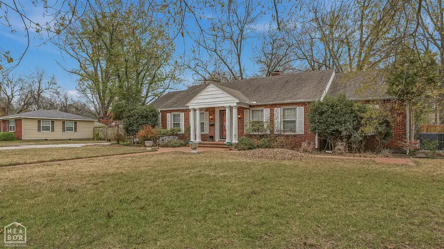 711 Indiana Street, Blytheville, AR 72315 - #2