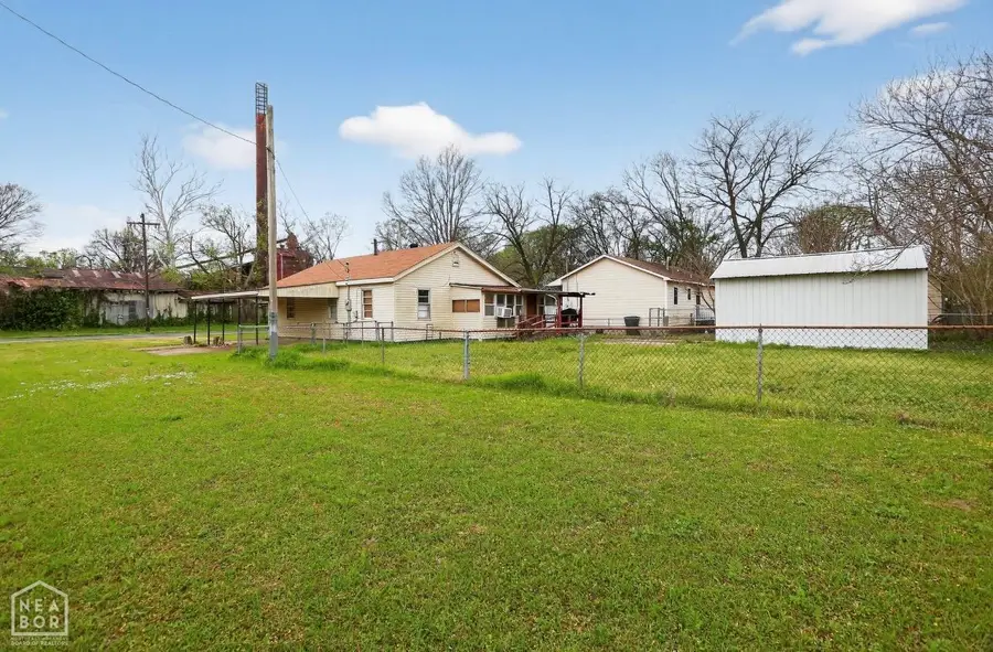 520 Russell Avenue E, West Helena, AR 72390 - #2