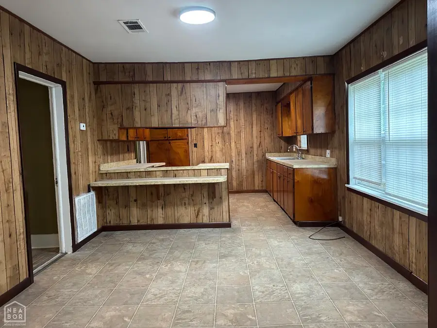 305 N St. Jacob Street, Morrilton, AR 72011 - #2