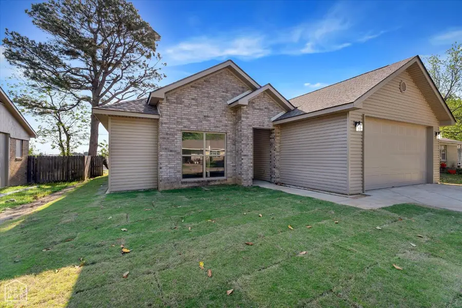 208 Ridgecrest Drive, Walnut Ridge, AR 72476 - #2