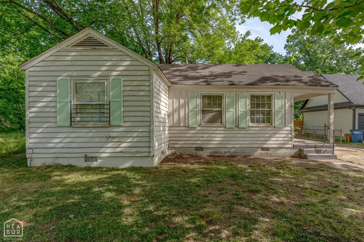 1904 E Barton Avenue, West Memphis, AR 72301 - #1