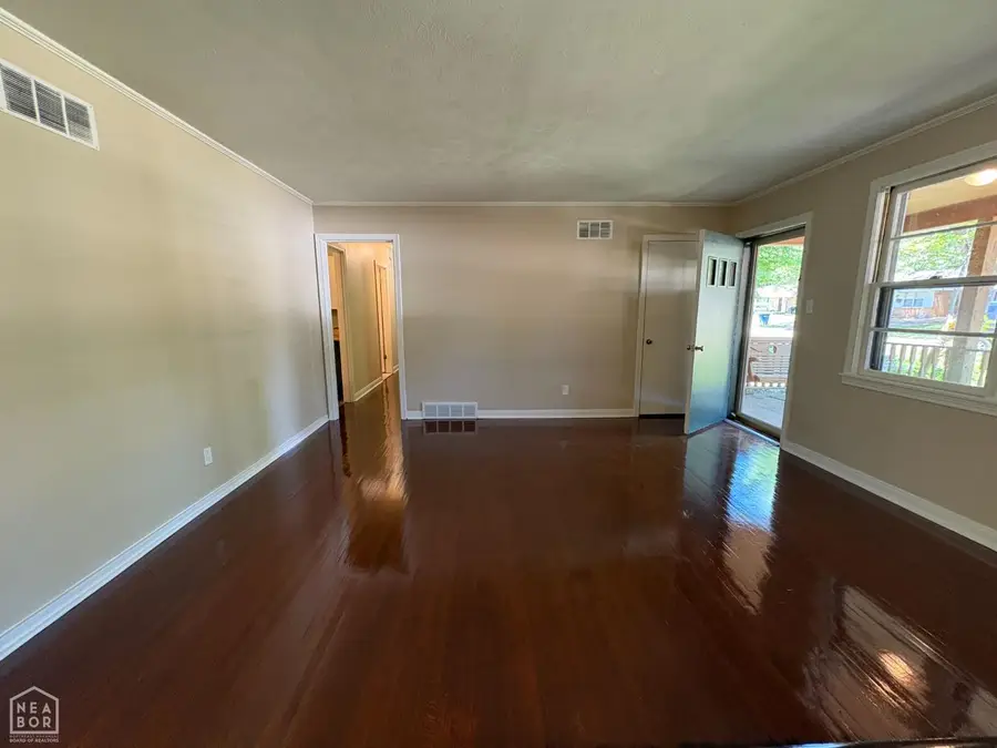 610 N Roselawn, West Memphis, AR 72301 - #3