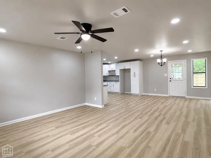 4210 Cedar Valley Drive, Paragould, AR 72450 - #2