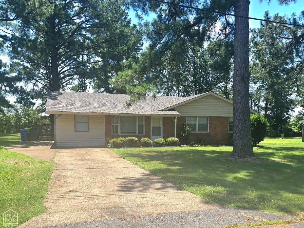 105 Grove Street, Jonesboro, AR 72401 - #1