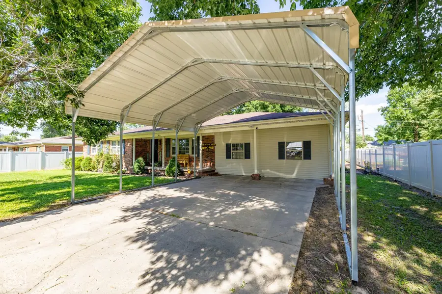 804 11th Street, Corning, AR 72422 - #2