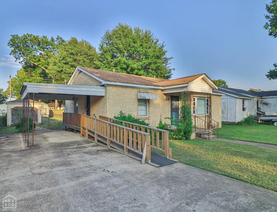 308 Mildred Avenue, Trumann, AR 72472 - #2