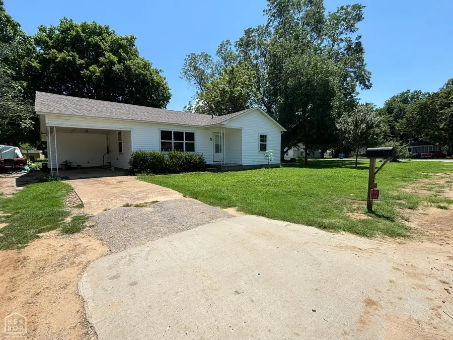 808 SW 4th Street, Corning, AR 72422 - #2
