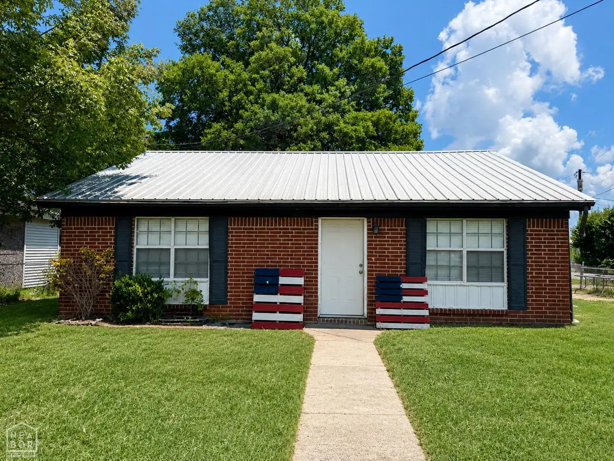315 Howard Street, Paragould, AR 72450 - #1