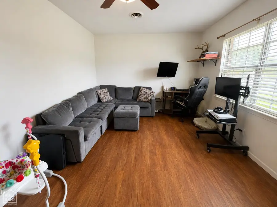 315 Howard Street, Paragould, AR 72450 - #2