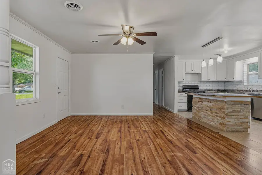 201 S Leigh Street S, Caraway, AR 72419 - #2
