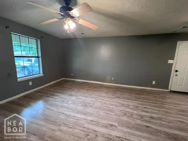 203 S San Francisco S, Caraway, AR 72419 - #3
