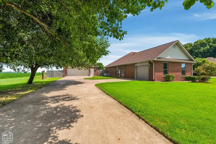 208 Jamestown Road, Walnut Ridge, AR 72476 - #3