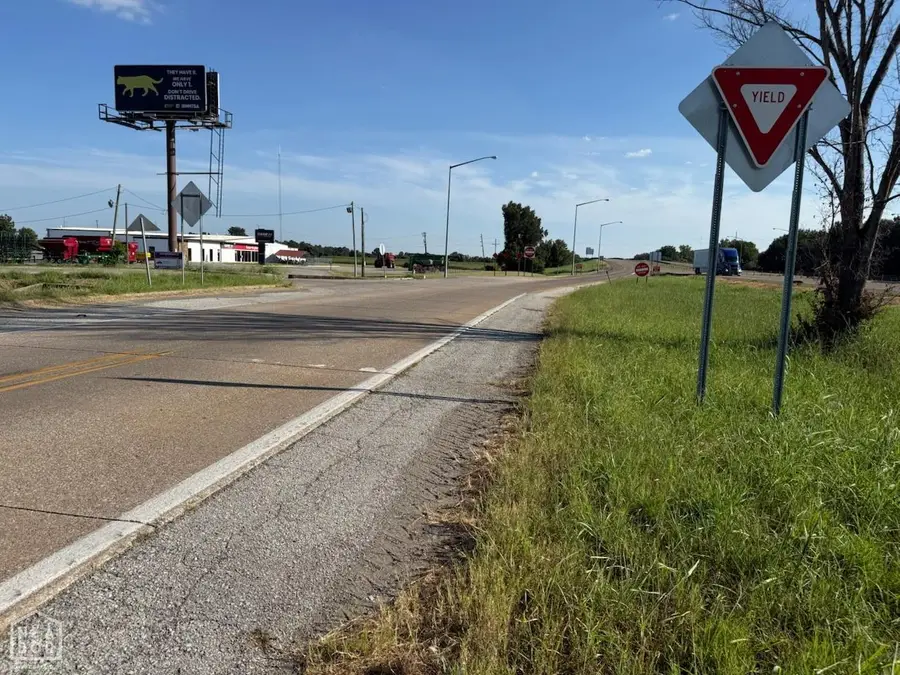 104 S Porter Road, Blytheville, AR 72315 - #2
