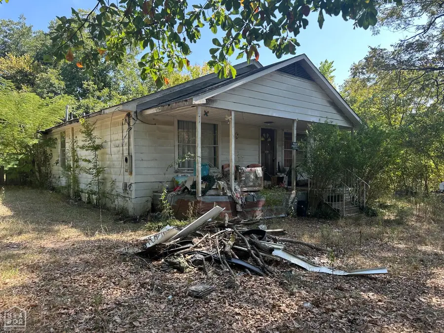 1406 W Pine Street, Warren, AR 71671 - #2