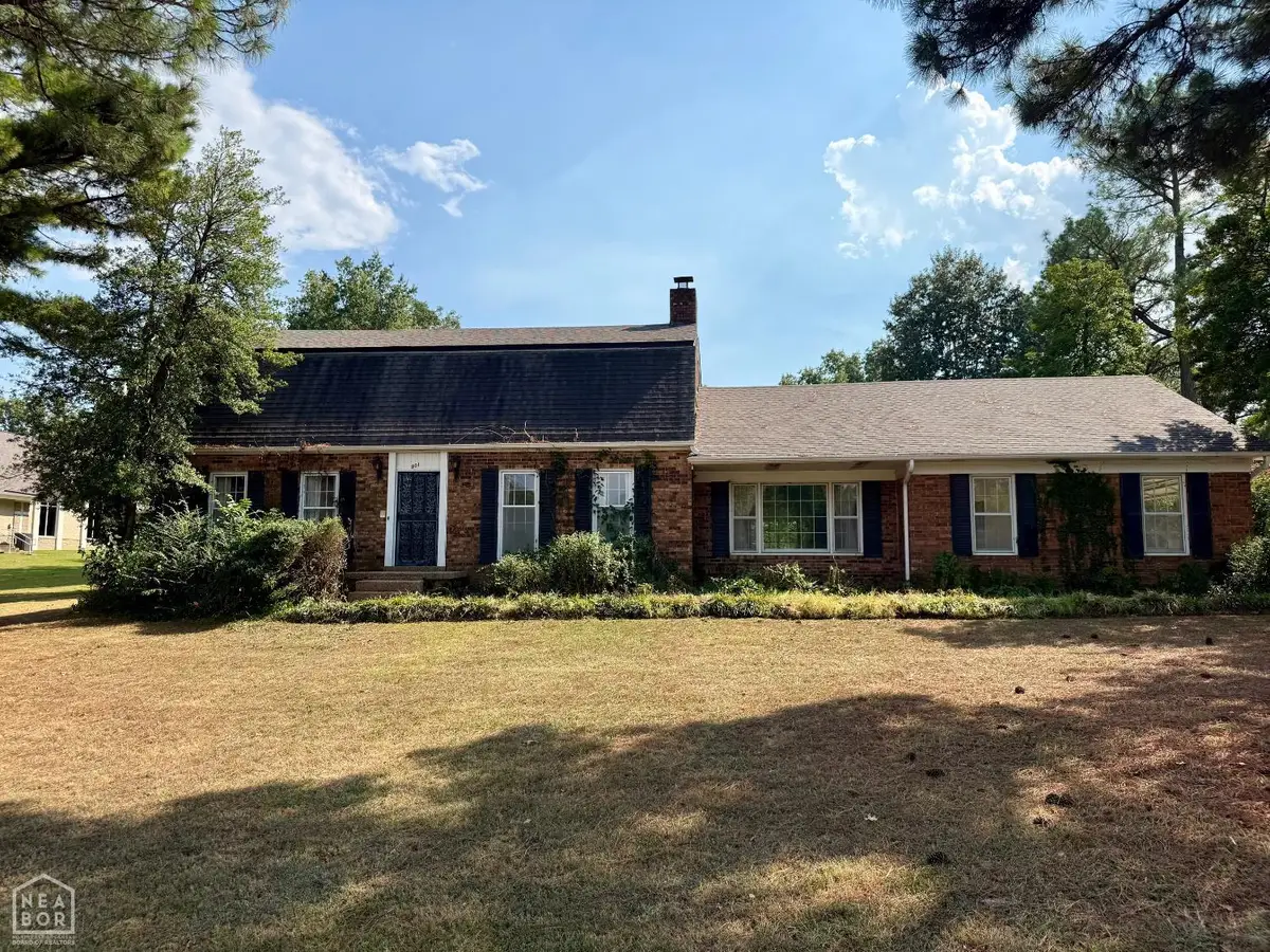 801 E Highland Drive, Jonesboro, AR 72401 - #1