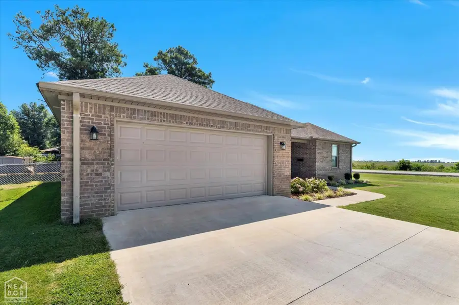 905 SE 7th Street Se, Walnut Ridge, AR 72476 - #2