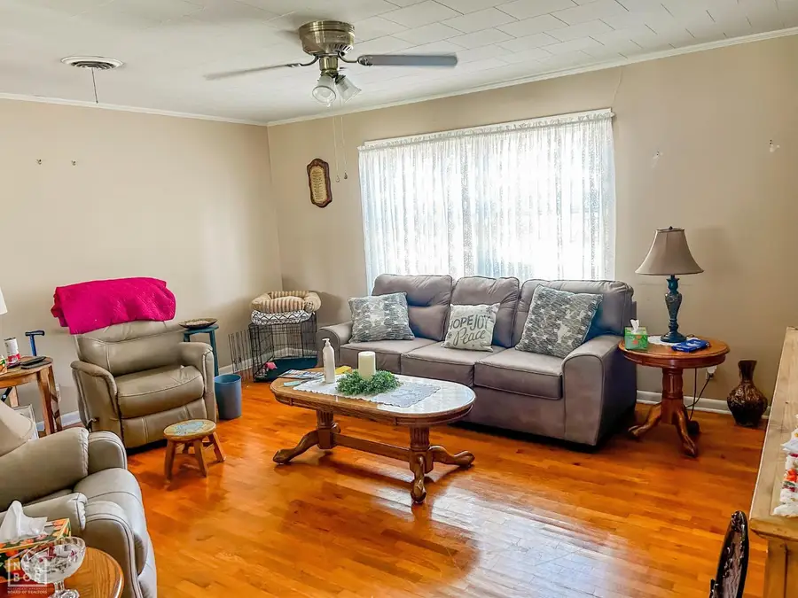 703 E Elm Street, Walnut Ridge, AR 72476 - #2