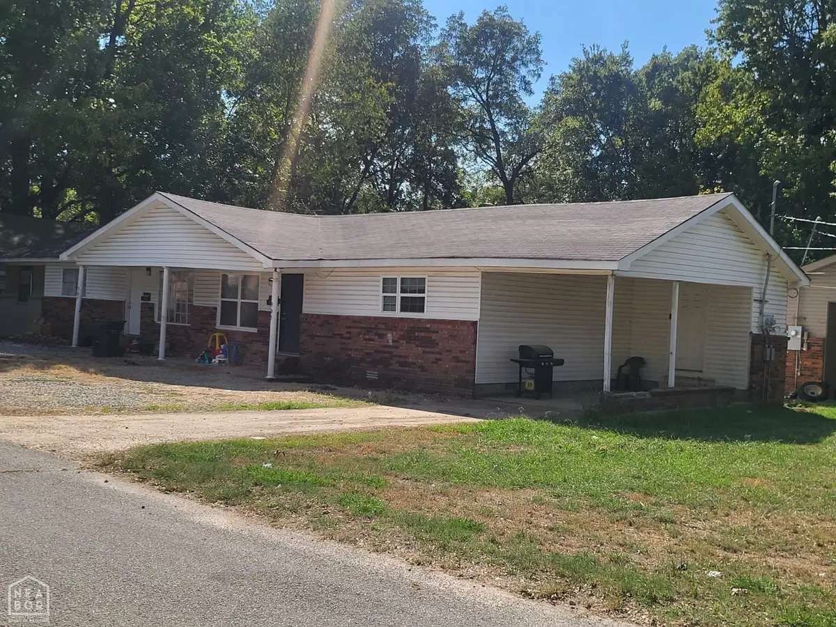 1403 W Huntington Avenue, Jonesboro, AR 72401 - #1