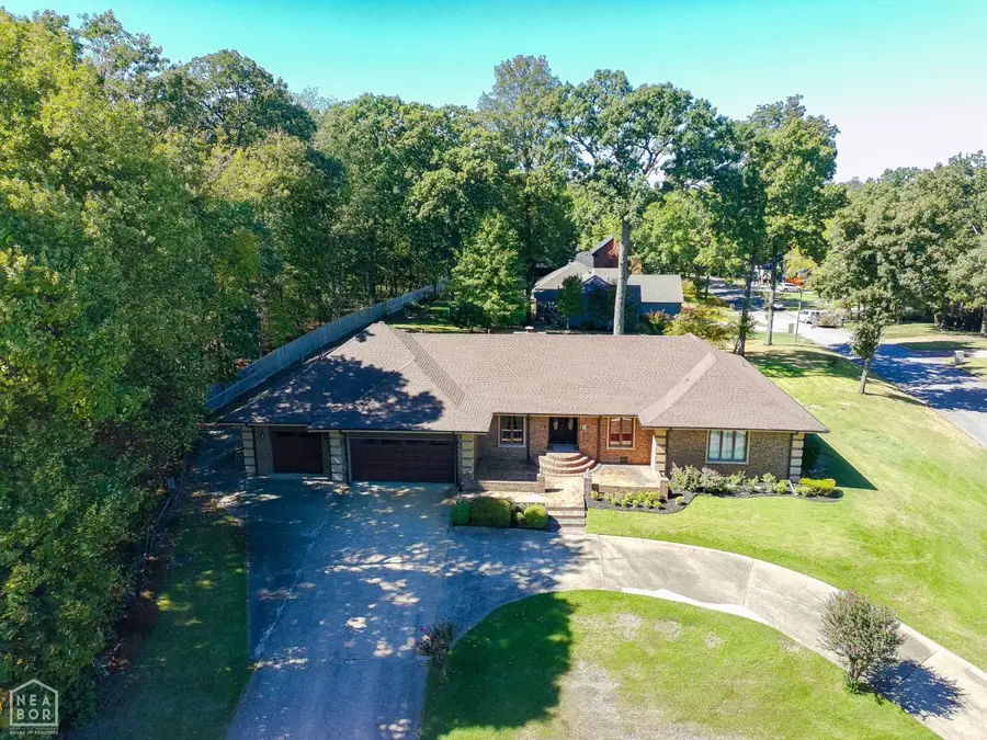 803 E Lakeshore Drive, Jonesboro, AR 72401 - #3