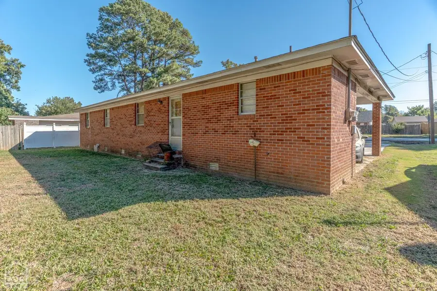 821 Hester Street, Jonesboro, AR 72401 - #3