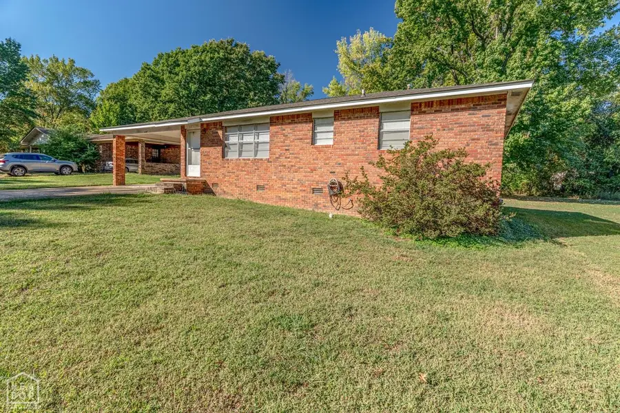 825 Hester Street, Jonesboro, AR 72401 - #2