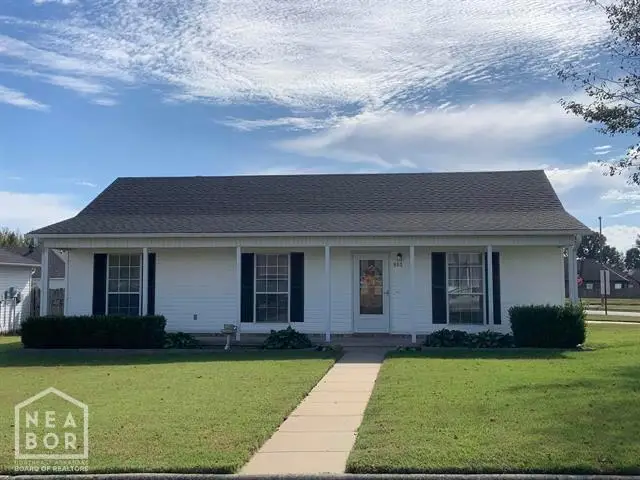 902 Colweood, Paragould, AR 72450 - #1