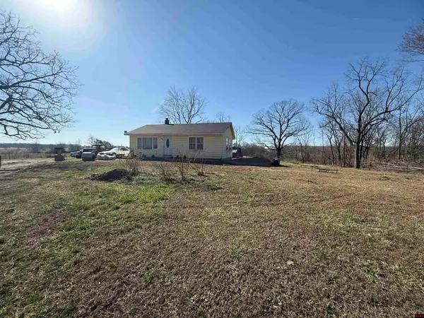 6304 CR 1820, Pomona, MO 65789