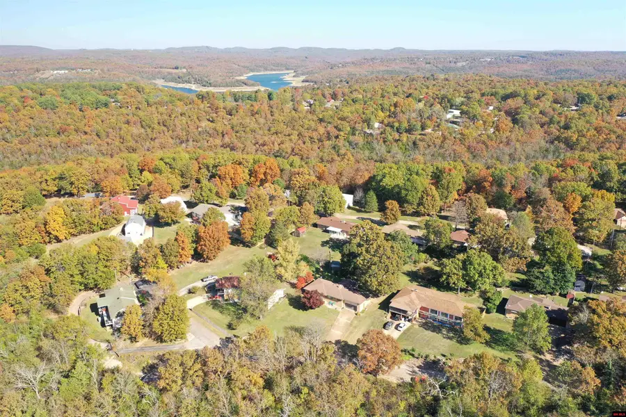 129 HELTON ROAD, Lakeview, AR 72642 - Image #2