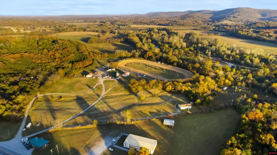 192 SUMMERWOOD LANE, Flippin, AR 72634 - Image #2