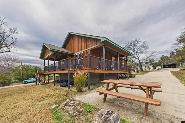 285 2ND STREET, Norfork, AR 72658