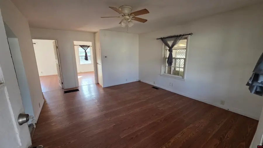 317 W 5TH STREET, Yellville, AR 72687 - Image #3