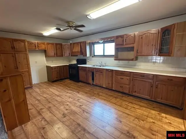 46 BOAT DOCK ROAD, Lakeview, AR 72642 - Image #3