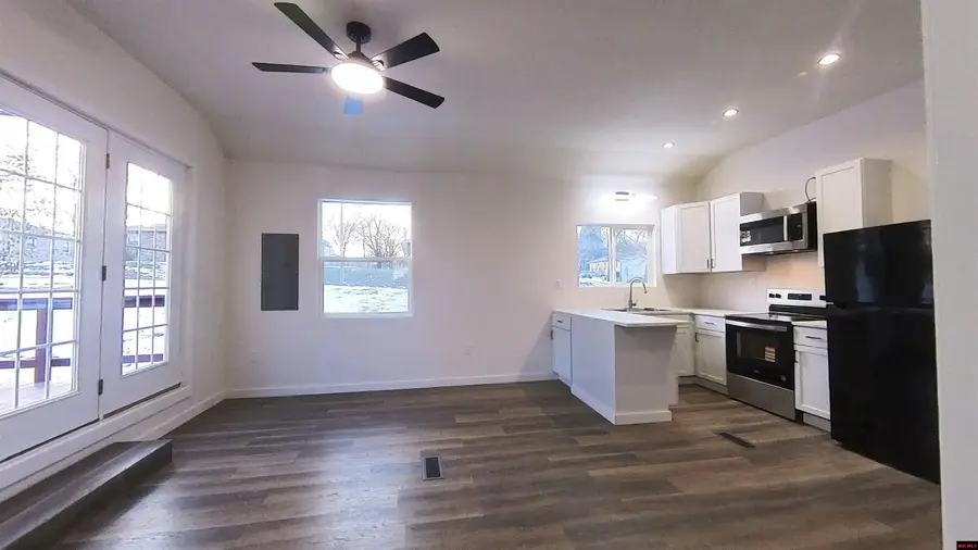 204 E DAVIS STREET, West Plains, MO 65775 - #2