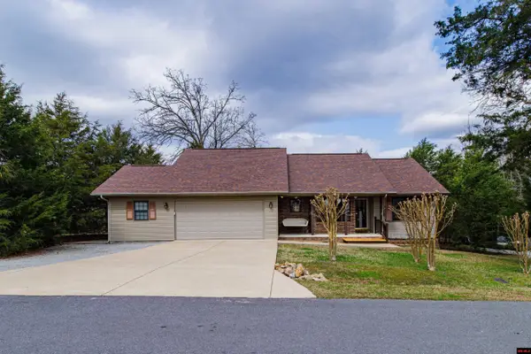110 LAKE FOREST CIRCLE, Bull Shoals, AR 72619