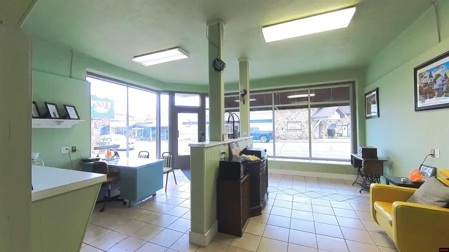 215 S GRAND AVENUE, Houston, MO 65483 - #3