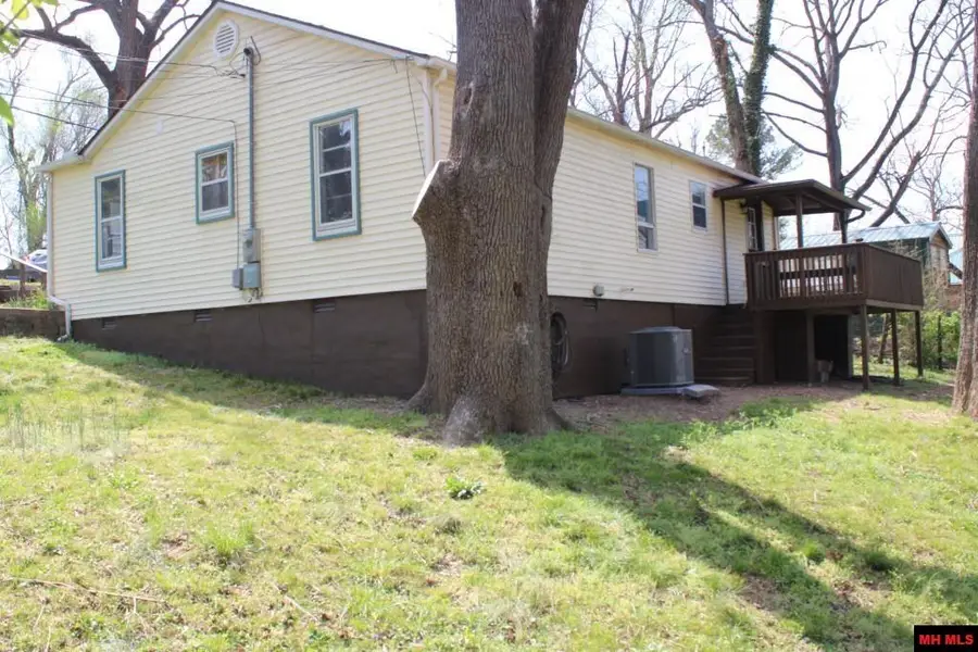 305 E SOUTH AVENUE, Harrison, AR 72601 - #2