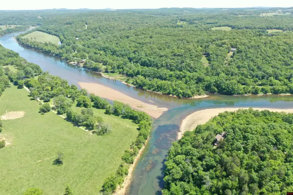 536 BLUFF HOUSE LANE, Flippin, AR 72634