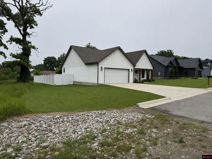 3081 SPRING MILL DRIVE, Mountain Home, AR 72653 - #3