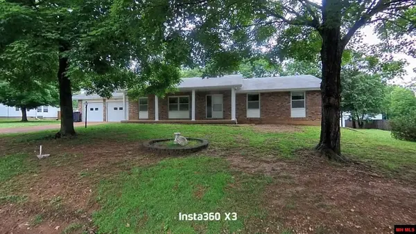 2115 GREENBRIAR DRIVE, West Plains, MO 65775