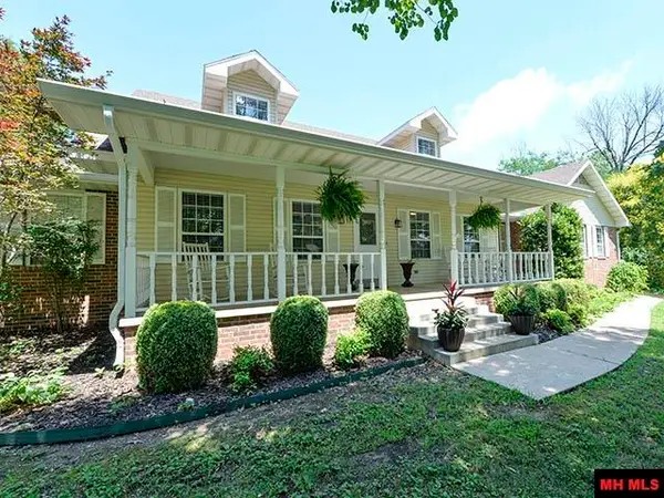 1816 PINE TREE LANE, Mountain Home, AR 72653