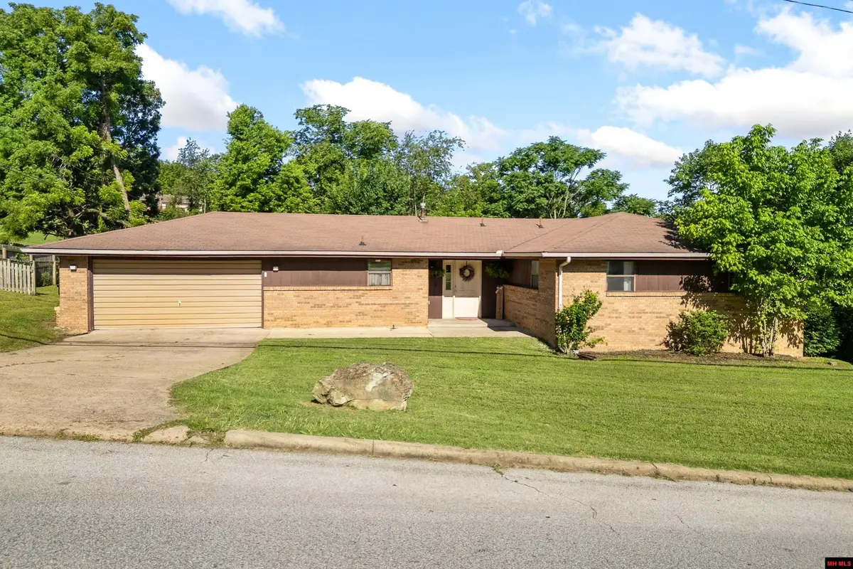 1208 N SPRUCE STREET, Harrison, AR 72601 - #1