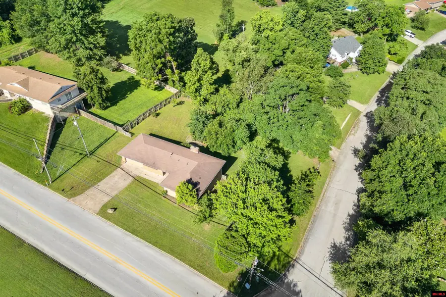 1208 N SPRUCE STREET, Harrison, AR 72601 - #2