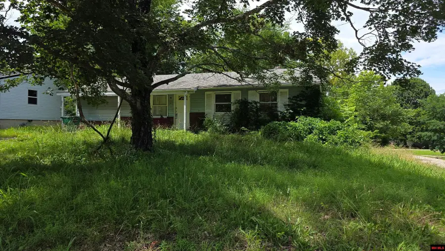 415 WALNUT, Flippin, AR 72634 - #2