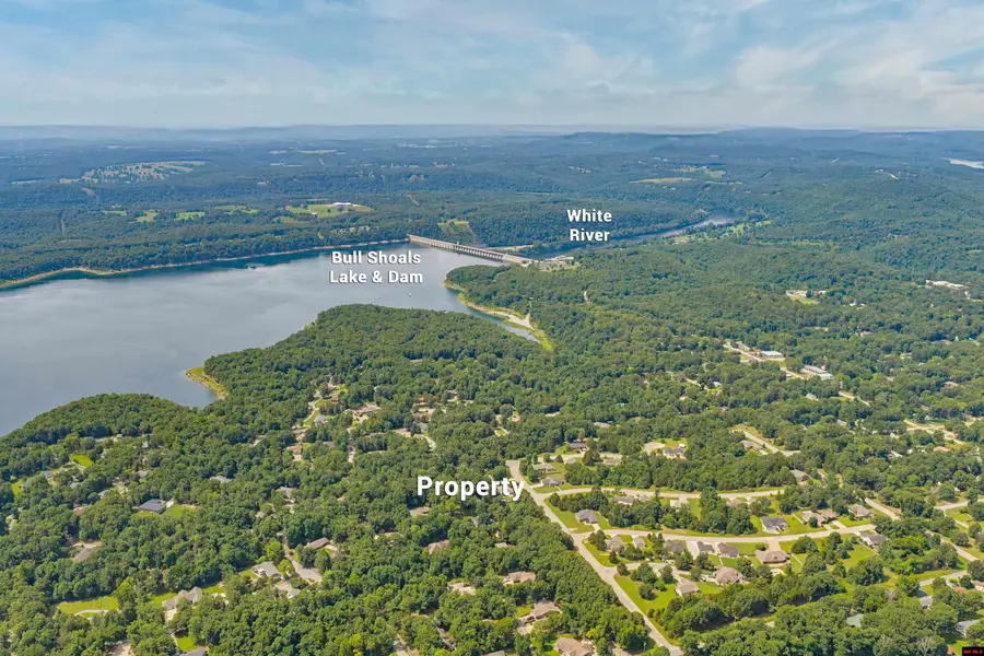 127 KINGWOOD CIRCLE, Bull Shoals, AR 72619 - #3