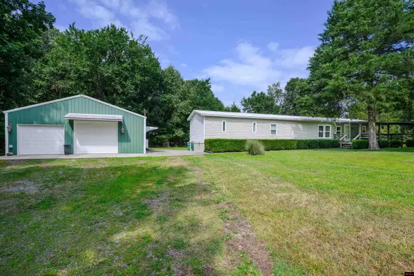 8828 OAKLAND ROAD, Oakland, AR 72661
