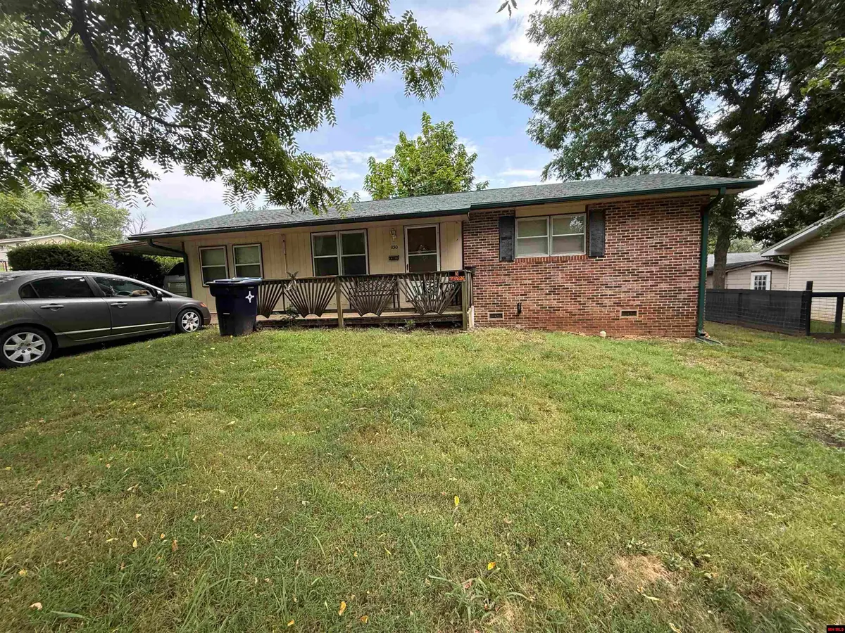 1010 JEFFERSON AVE, West Plains, MO 65775 - #1