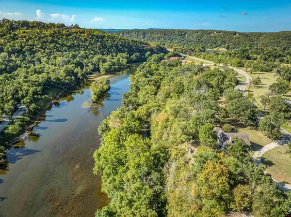 13066 HWY 5 NORTH, Norfork, AR 72658